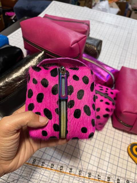 The Little Organizer | Handmade Leather Organizer Pouch | Small Zippered Travel Case