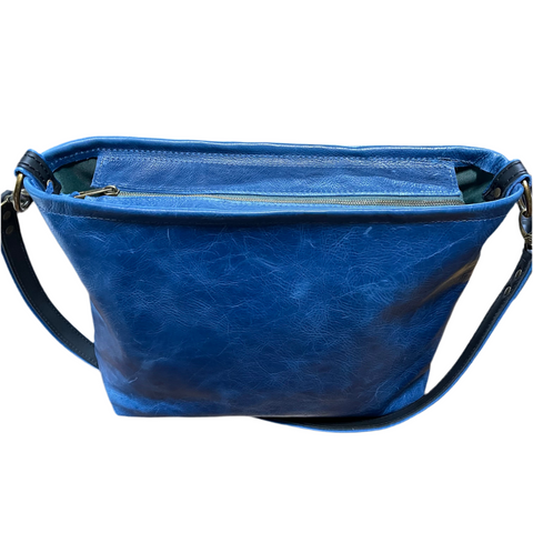 The Navigator - Premium Oil-Tanned Pull-Up Leather Bag